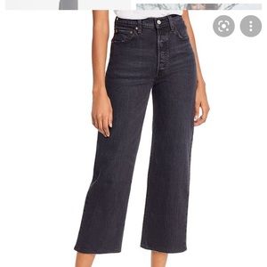 Levi’s Ribcage Straight, raw hem faded black, size 27